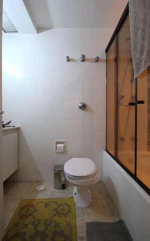Apartamento à venda com 90m², 2 quartos e 1 vagaBanheiro Social