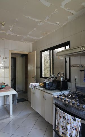 Casa de condomínio à venda com 206m², 4 quartos e 3 vagasCozinha