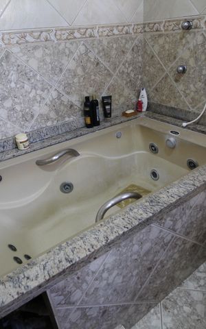 Casa de condomínio à venda com 206m², 4 quartos e 3 vagasQuarto 3 - Suíte