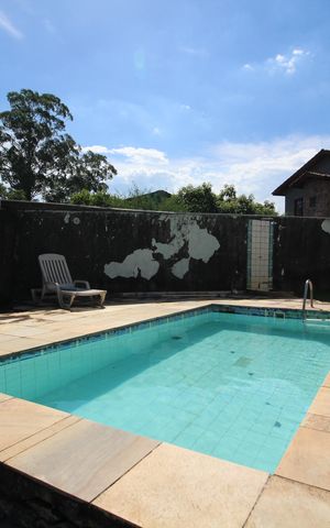 Casa de condomínio à venda com 206m², 4 quartos e 3 vagasPiscina
