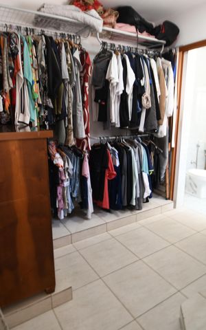Casa à venda com 190m², 3 quartos e 2 vagasQuarto 3 - Suíte Closet