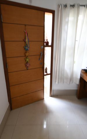 Casa à venda com 190m², 3 quartos e 2 vagasSala - Entrada