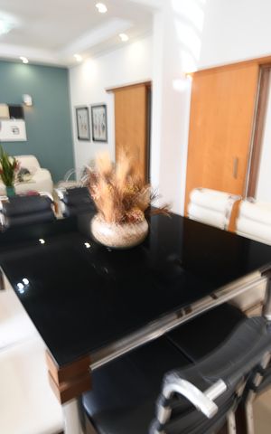 Casa à venda com 190m², 3 quartos e 2 vagasSala