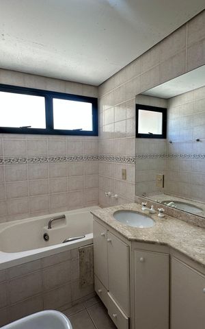 Apartamento à venda com 164m², 3 quartos e 2 vagasBanheiro da Suíte