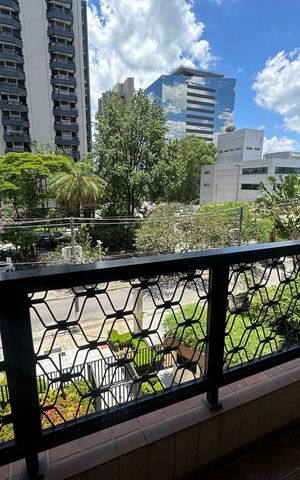 Apartamento à venda com 164m², 3 quartos e 2 vagasVaranda