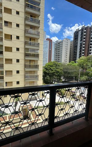 Apartamento à venda com 164m², 3 quartos e 2 vagasVaranda
