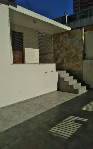 Casa à venda com 292m², 2 quartos e 2 vagas