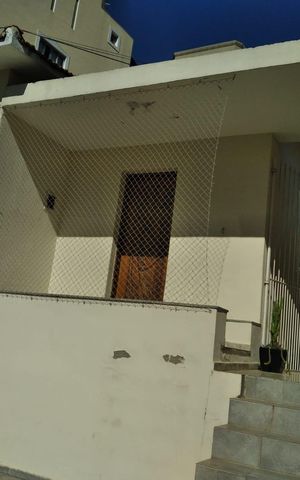 Casa à venda com 292m², 2 quartos e 2 vagas