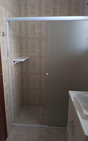 Casa à venda com 292m², 2 quartos e 2 vagas