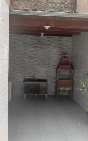 Casa à venda com 180m², 2 quartos e 1 vaga