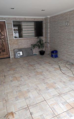 Casa à venda com 180m², 2 quartos e 1 vaga