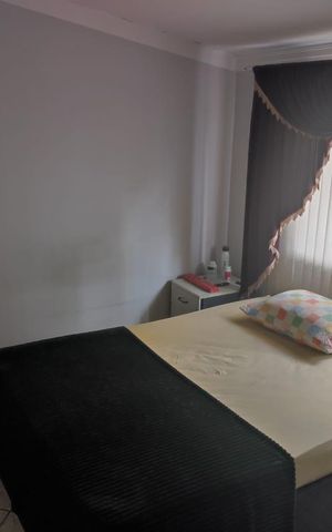 Casa à venda com 180m², 2 quartos e 1 vaga