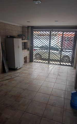 Casa à venda com 180m², 2 quartos e 1 vaga