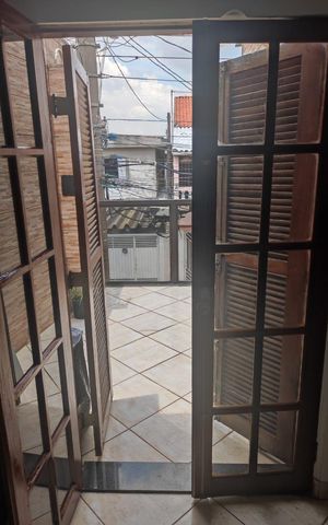 Casa à venda com 180m², 2 quartos e 1 vaga