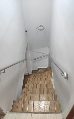 Casa à venda com 180m², 2 quartos e 1 vaga