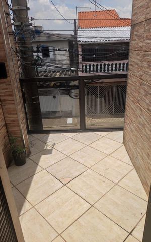 Casa à venda com 180m², 2 quartos e 1 vaga