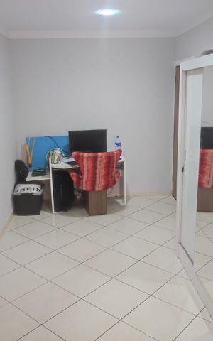 Casa à venda com 180m², 2 quartos e 1 vaga