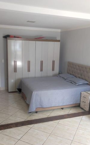 Casa à venda com 180m², 2 quartos e 1 vaga