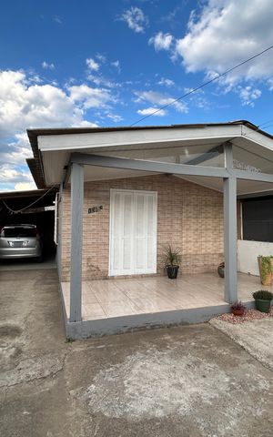 Casa para alugar com 200m², 1 quarto e 3 vagas Casa para alugar com 200m², 1 quarto e 3 vagasFachada