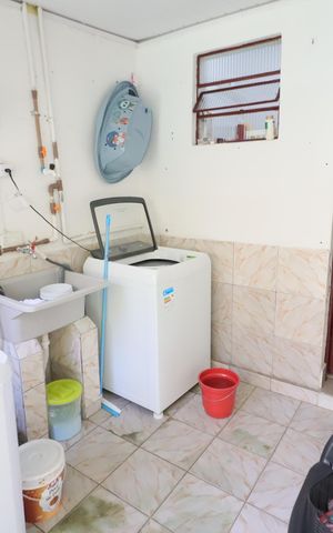 Casa à venda com 350m², 5 quartos e 3 vagasÁrea de Serviço 2