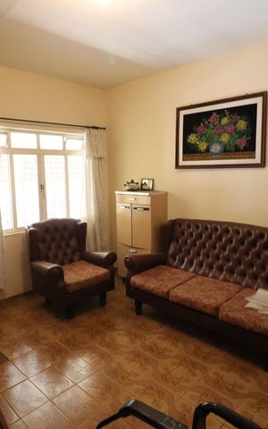 Casa à venda com 350m², 5 quartos e 3 vagasSala