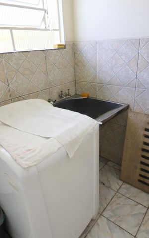 Casa à venda com 350m², 5 quartos e 3 vagasÁrea de Serviço