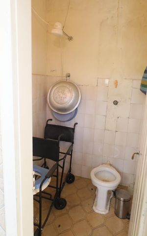 Casa à venda com 350m², 5 quartos e 3 vagasBanheiro de serviço