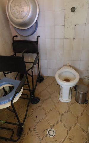 Casa à venda com 350m², 5 quartos e 3 vagasBanheiro de serviço