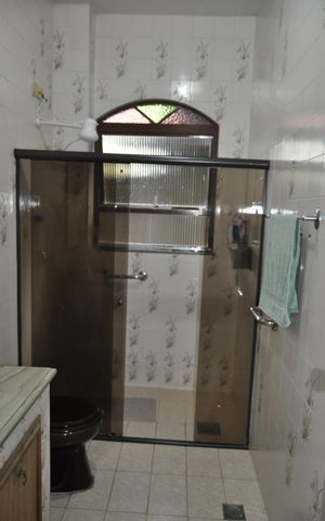 Casa à venda com 326m², 6 quartos e 3 vagasBanheiro Social