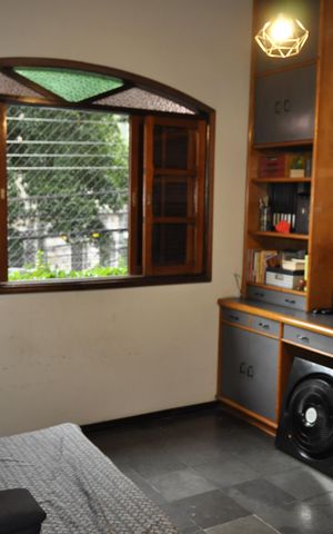 Casa à venda com 326m², 6 quartos e 3 vagasQuarto 4