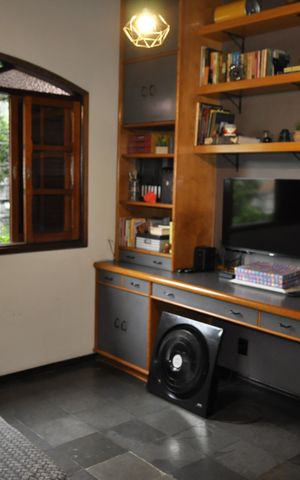 Casa à venda com 326m², 6 quartos e 3 vagasQuarto 4