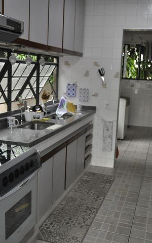 Casa à venda com 326m², 6 quartos e 3 vagasCozinha 2
