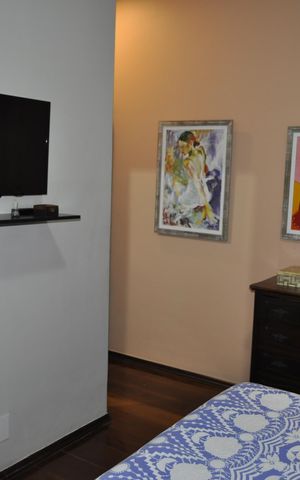 Casa à venda com 326m², 6 quartos e 3 vagasSuíte 