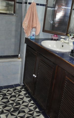 Casa à venda com 326m², 6 quartos e 3 vagasBanheiro Suíte 
