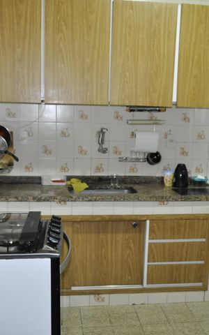 Casa à venda com 326m², 6 quartos e 3 vagasCozinha 