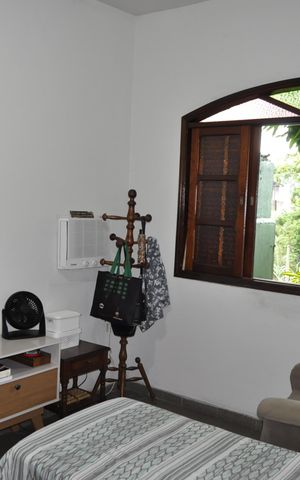 Casa à venda com 326m², 6 quartos e 3 vagasQuarto 1