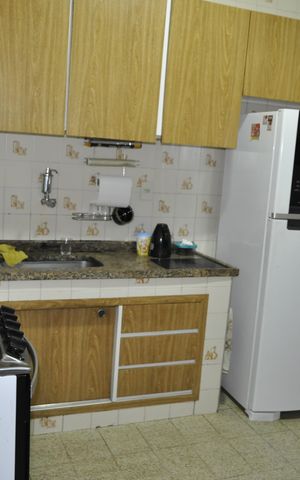 Casa à venda com 326m², 6 quartos e 3 vagasCozinha 
