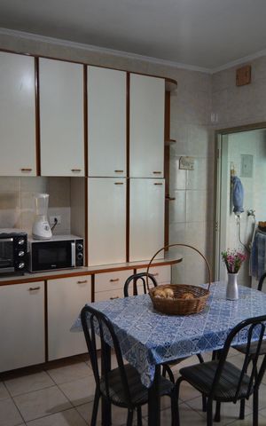 Casa à venda com 290m², 3 quartos e 3 vagasCozinha