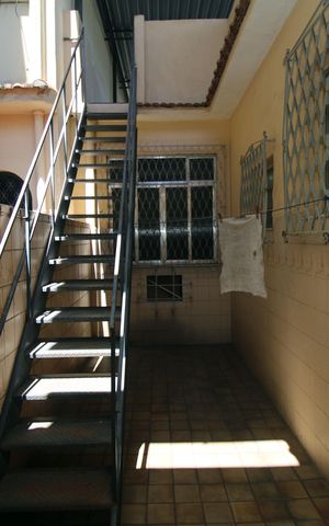 Apartamento à venda com 74m², 3 quartos e 1 vagaÁrea de Serviço