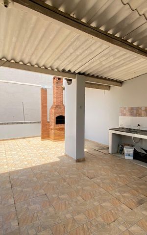 Casa à venda com 300m², 2 quartos e 1 vaga