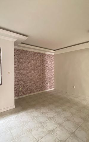 Casa à venda com 300m², 2 quartos e 1 vaga