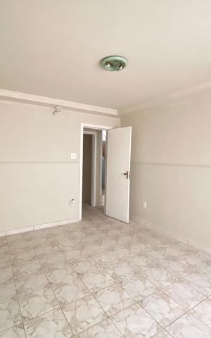 Casa à venda com 300m², 2 quartos e 1 vaga