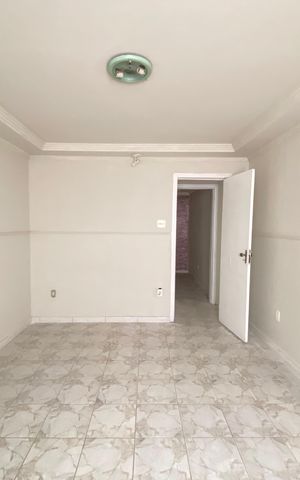 Casa à venda com 300m², 2 quartos e 1 vaga