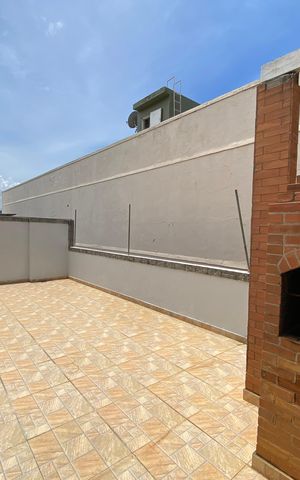 Casa à venda com 300m², 2 quartos e 1 vaga