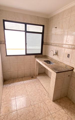 Casa à venda com 300m², 2 quartos e 1 vaga