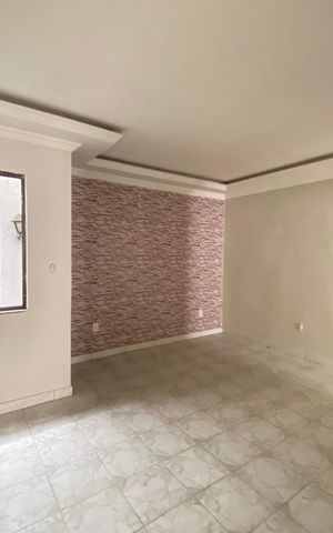 Casa à venda com 300m², 2 quartos e 1 vaga