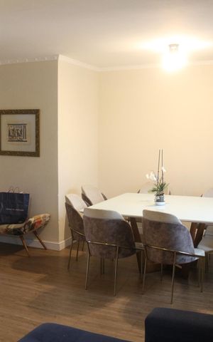 Casa à venda com 275m², 3 quartos e 2 vagasSala