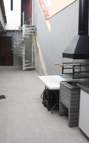Casa à venda com 275m², 3 quartos e 2 vagasQuintal