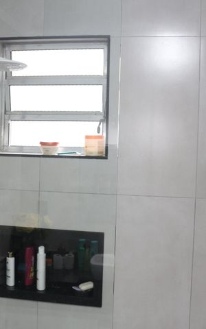 Casa à venda com 275m², 3 quartos e 2 vagasBanheiro da Suíte