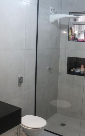 Casa à venda com 275m², 3 quartos e 2 vagasBanheiro